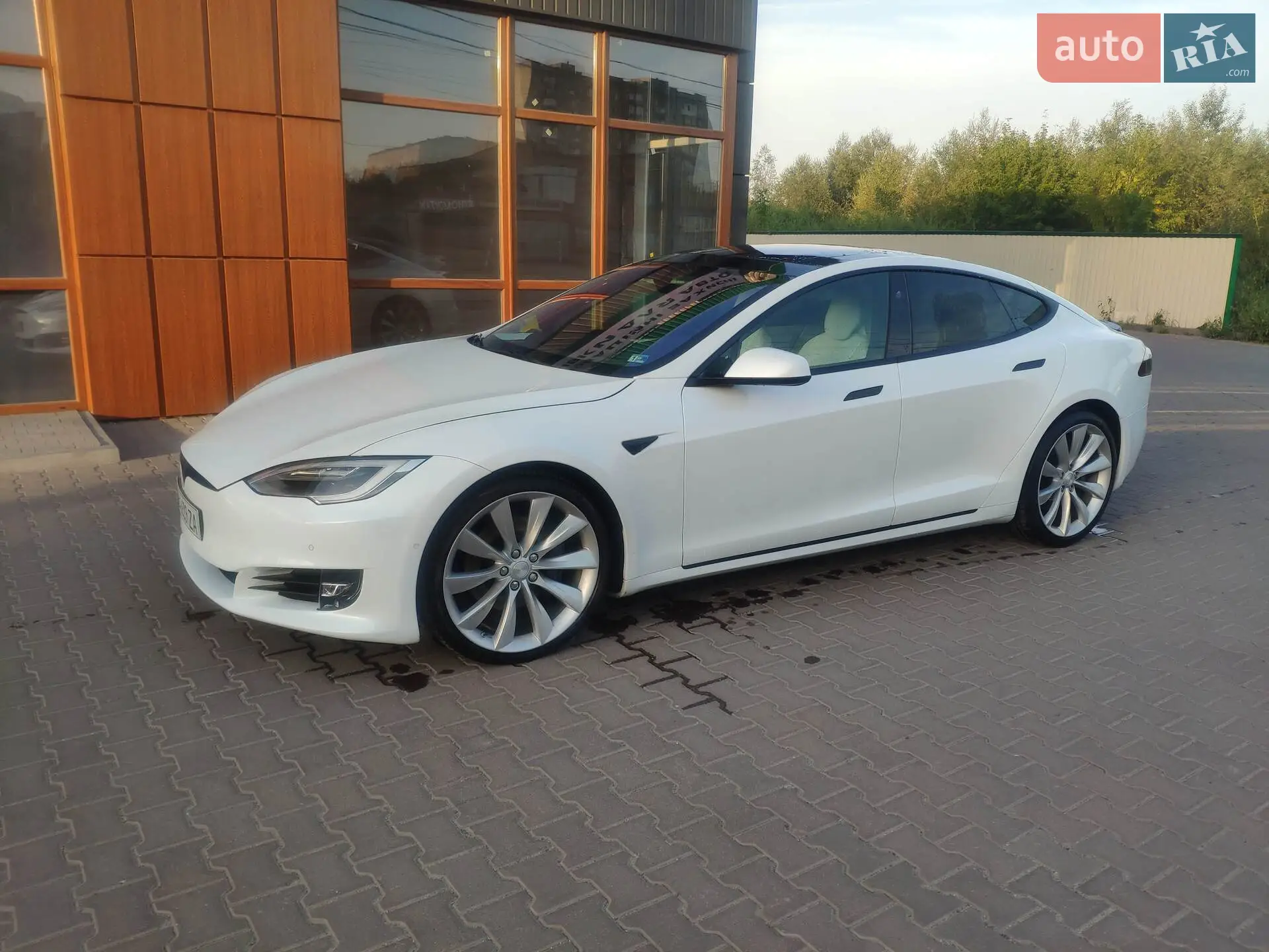 2017 Tesla Model S - фото 1