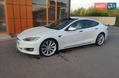 Лифтбек Tesla Model S 2017 в 