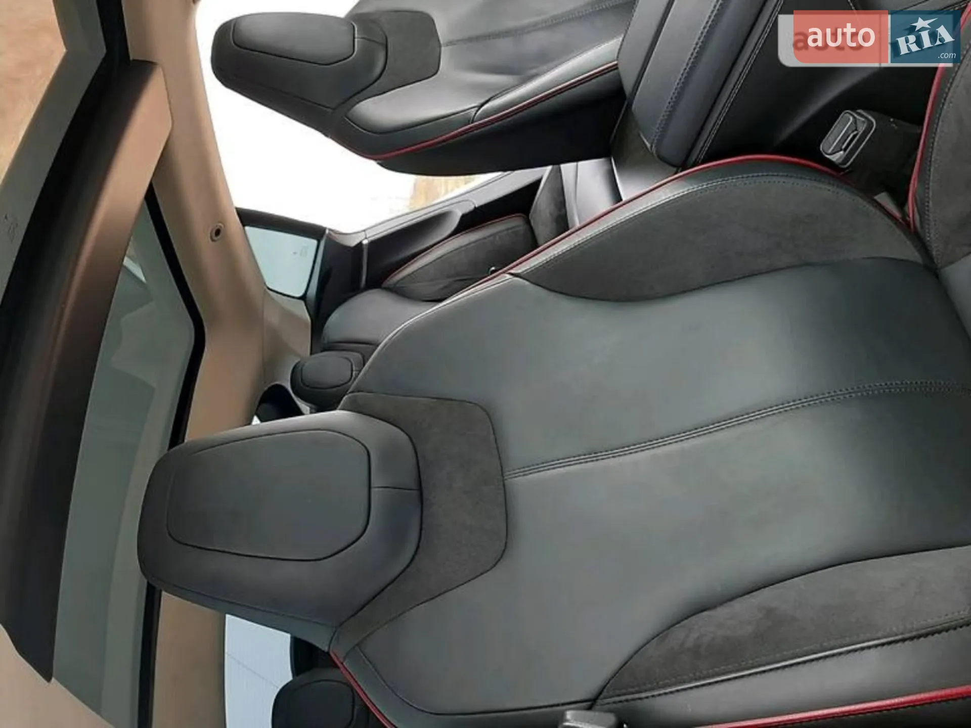 2014 Tesla Model S - мініатюра 9