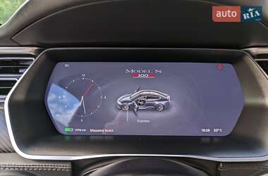Лифтбек Tesla Model S 2017 в 
