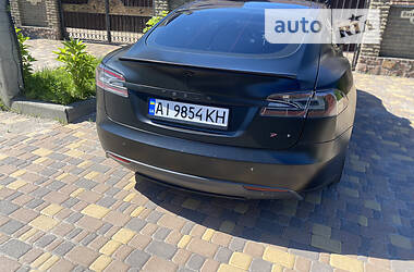 Хэтчбек Tesla Model S 2014 в Киеве