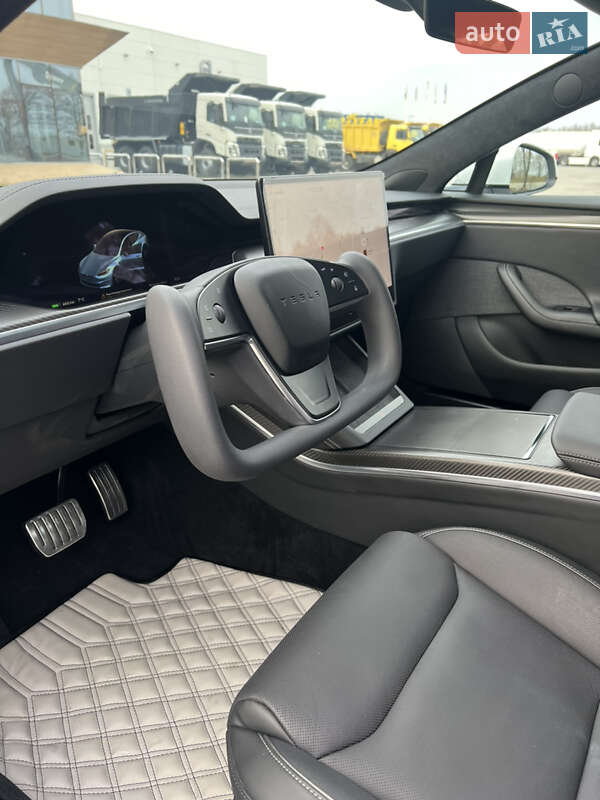 Лифтбек Tesla Model S 2022 в Киеве