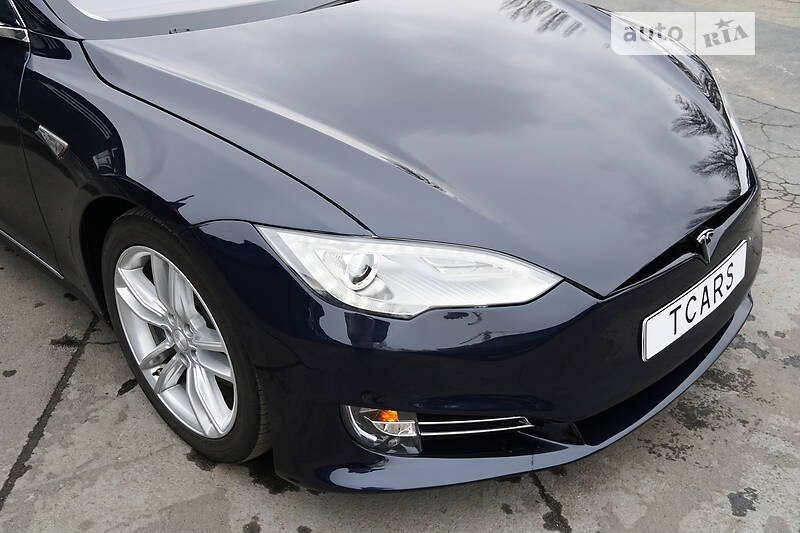 Лифтбек Tesla Model S 2013 в Киеве