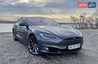 Лифтбек Tesla Model S 2014 в Днепре
