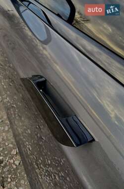 Лифтбек Tesla Model S 2014 в Днепре