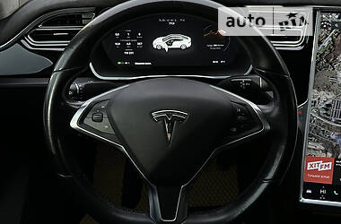 Лифтбек Tesla Model S 2015 в Киеве