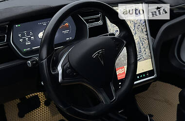 Лифтбек Tesla Model S 2015 в Киеве