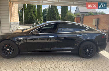 Седан Tesla Model S 2015 в Киеве