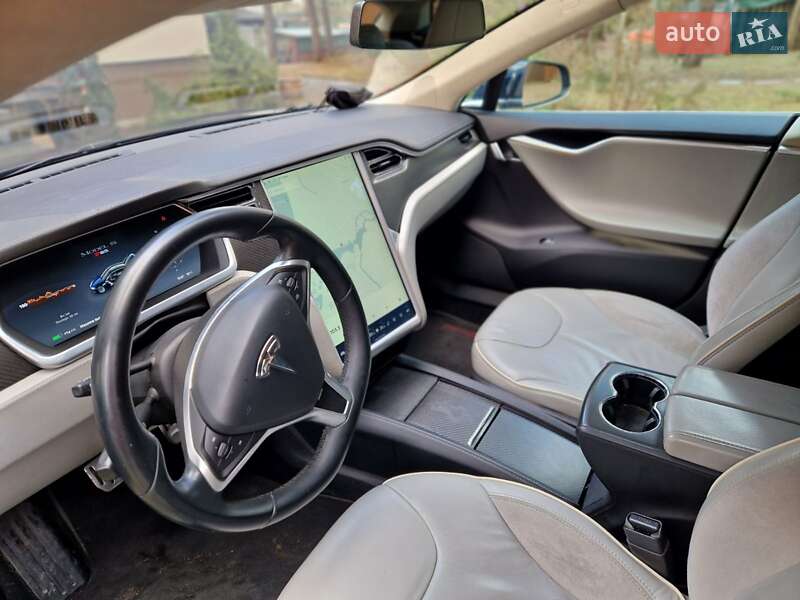 Лифтбек Tesla Model S 2013 в Черкассах фото 10 Лифтбек Tesla Model S 2013 в Черкассах
