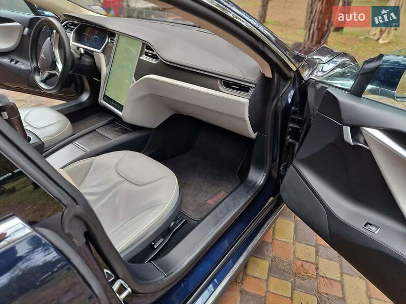 Лифтбек Tesla Model S 2013 в Черкассах фото 15 Лифтбек Tesla Model S 2013 в Черкассах