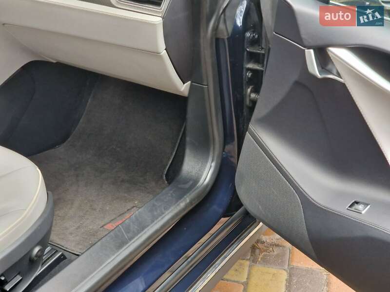 Лифтбек Tesla Model S 2013 в Черкассах фото 16 Лифтбек Tesla Model S 2013 в Черкассах