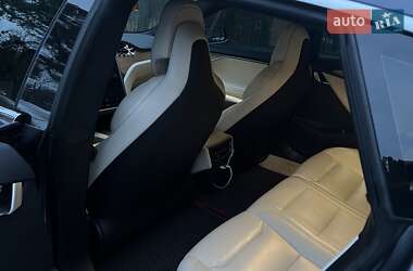 Ліфтбек Tesla Model S 2019 в Харкові