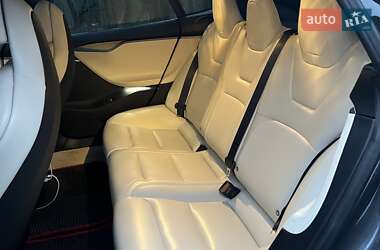 Ліфтбек Tesla Model S 2019 в Харкові