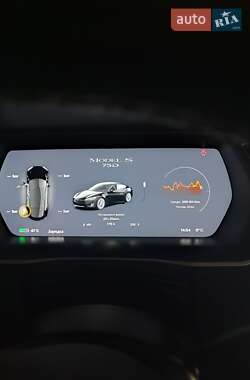 Ліфтбек Tesla Model S 2017 в Умані