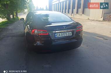 Ліфтбек Tesla Model S 2017 в Умані