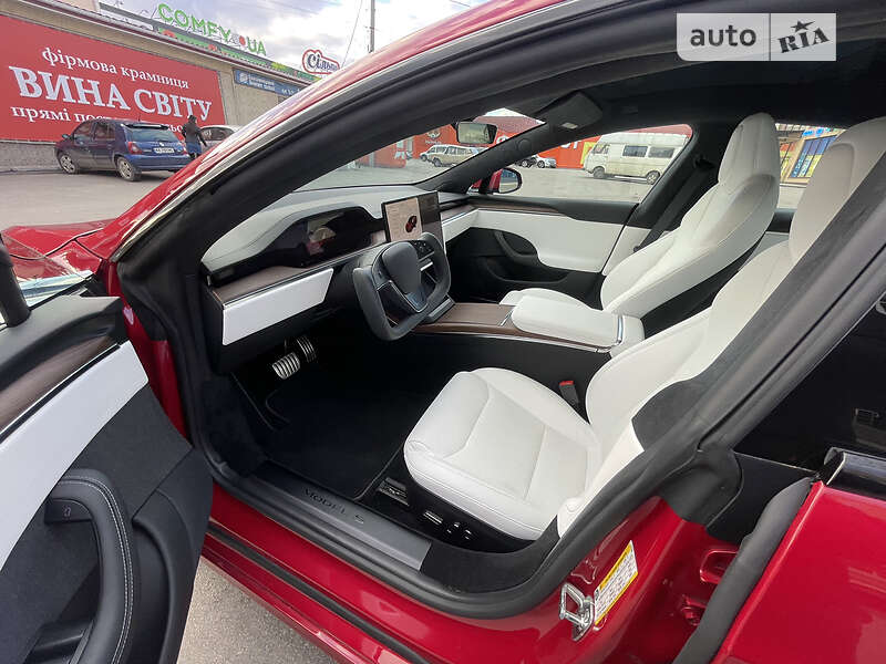 Лифтбек Tesla Model S 2021 в Умани