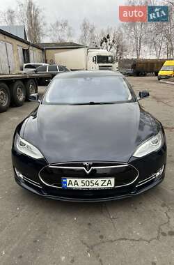 Седан Tesla Model S 2015 в Киеве фото 3 Седан Tesla Model S 2015 в Киеве