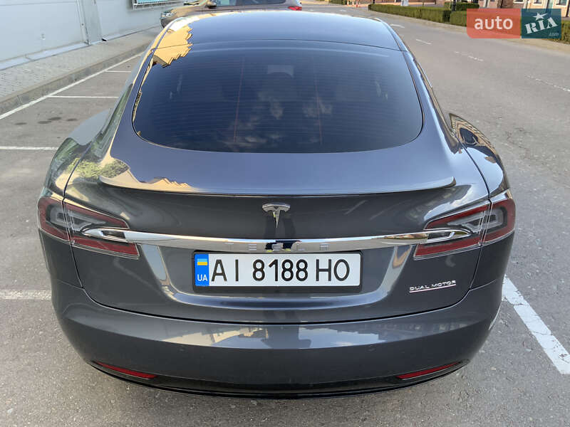 Лифтбек Tesla Model S 2020 в Киеве