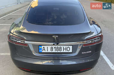 Лифтбек Tesla Model S 2020 в 