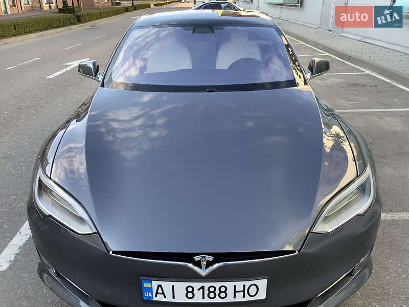 Лифтбек Tesla Model S 2020 в Киеве фото 10 Лифтбек Tesla Model S 2020 в Киеве