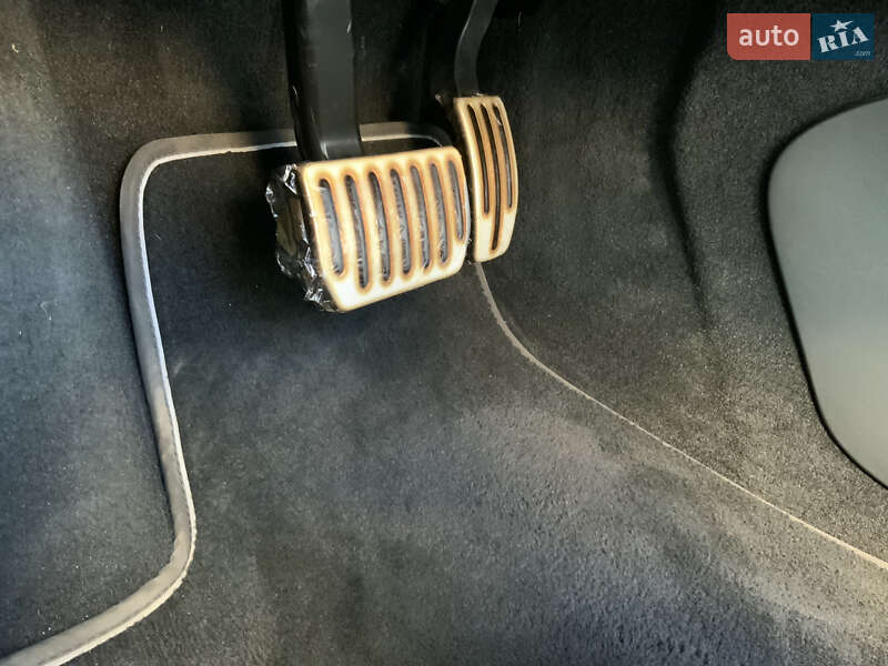 Лифтбек Tesla Model S 2020 в Киеве фото 27 Лифтбек Tesla Model S 2020 в Киеве