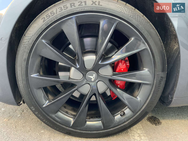Лифтбек Tesla Model S 2020 в Киеве
