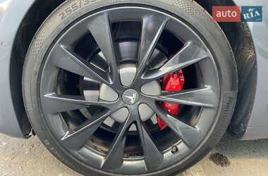 Лифтбек Tesla Model S 2020 в 