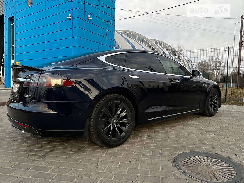 Лифтбек Tesla Model S 2015 в Харькове фото 16 Лифтбек Tesla Model S 2015 в Харькове