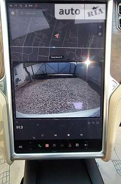 Седан Tesla Model S 2017 в Коломиї
