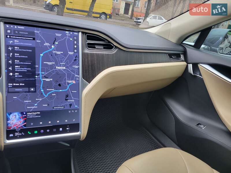 Ліфтбек Tesla Model S 2013 в Харкові