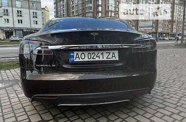 Ліфтбек Tesla Model S 2013 в Івано-Франківську