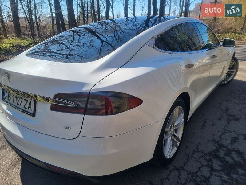 Лифтбек Tesla Model S 2013 в Виннице