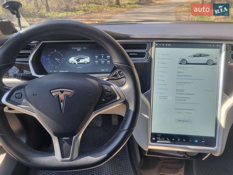 Лифтбек Tesla Model S 2013 в Виннице