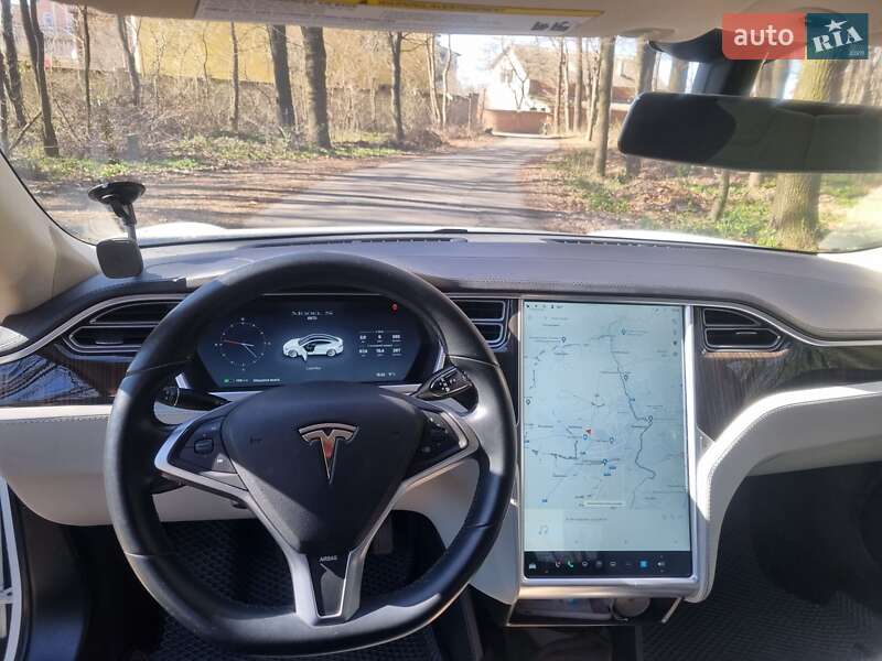 Лифтбек Tesla Model S 2013 в Виннице