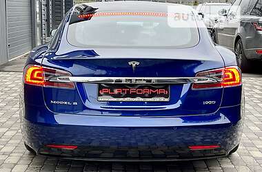Лифтбек Tesla Model S 2019 в 