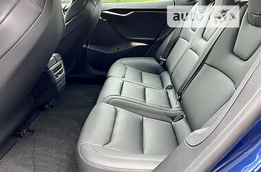Лифтбек Tesla Model S 2019 в 