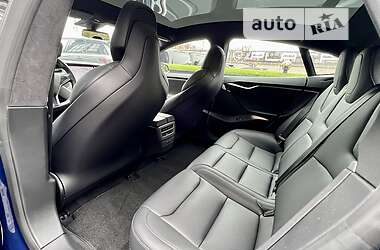Лифтбек Tesla Model S 2019 в 