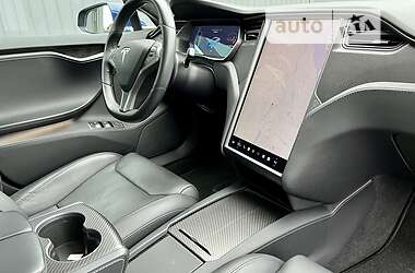 Лифтбек Tesla Model S 2019 в 