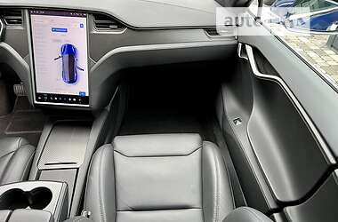Лифтбек Tesla Model S 2019 в 