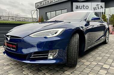 Лифтбек Tesla Model S 2019 в 