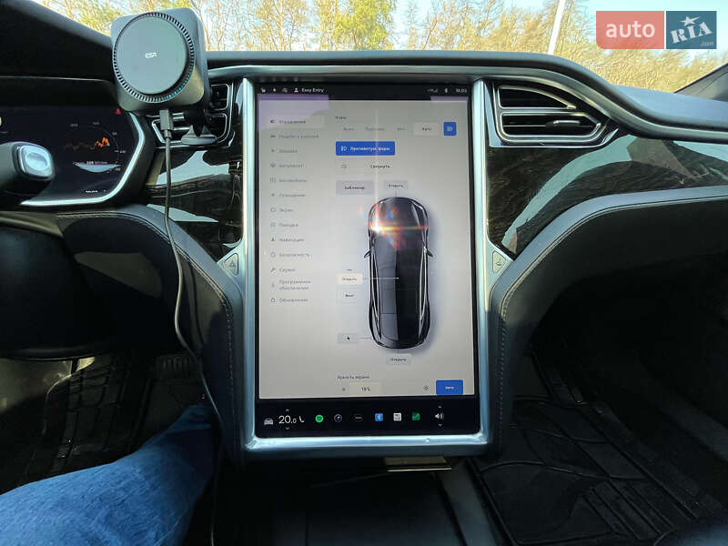 Ліфтбек Tesla Model S 2016 в Харкові