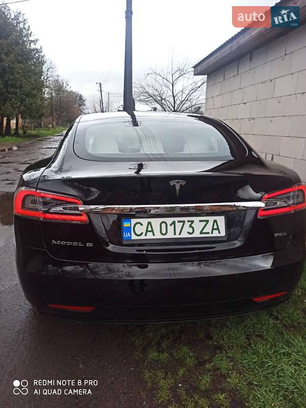 Ліфтбек Tesla Model S 2017 в Умані