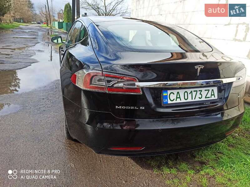 Ліфтбек Tesla Model S 2017 в Умані