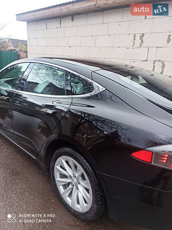 Ліфтбек Tesla Model S 2017 в Умані