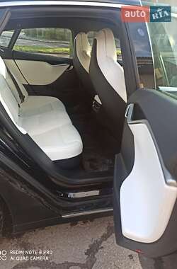 Лифтбек Tesla Model S 2017 в Умани