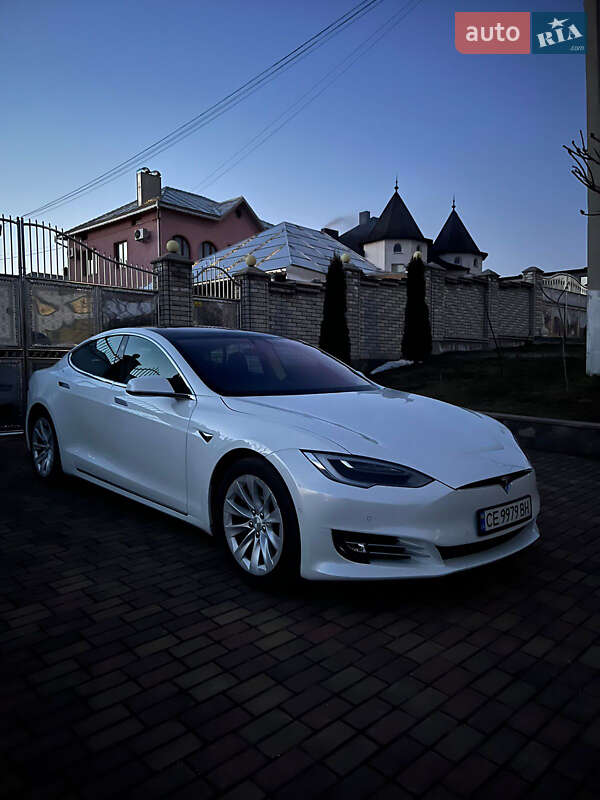 Хетчбек Tesla Model S 2017 в Чернівцях