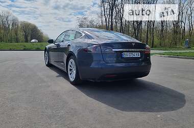 Лифтбек Tesla Model S 2017 в Дунаевцах