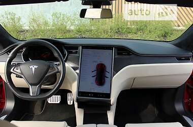 Ліфтбек Tesla Model S 2020 в Українці