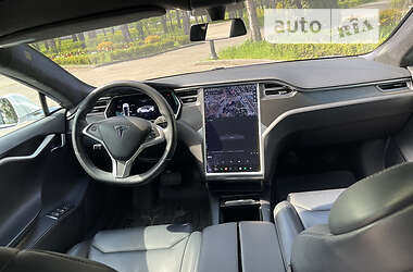Ліфтбек Tesla Model S 2017 в 