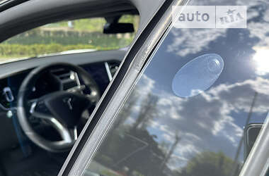 Ліфтбек Tesla Model S 2017 в 